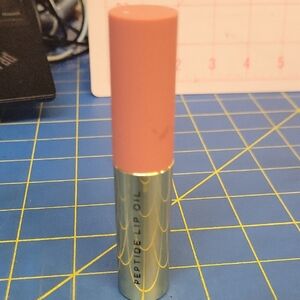 Peptide Lip Oil in Pink 3.3ml Brand New